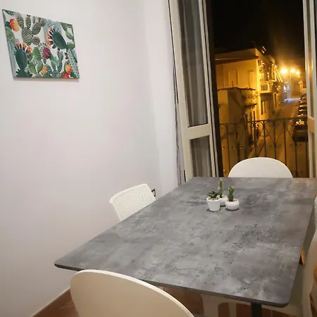 Ficus House Noto